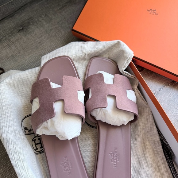 Hermes Shoes - Brand new Hermes authentic oran Sandals in Rose Antique